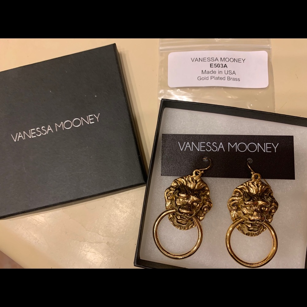 Vanessa Mooney Small Vandal Door Knocker Earrings